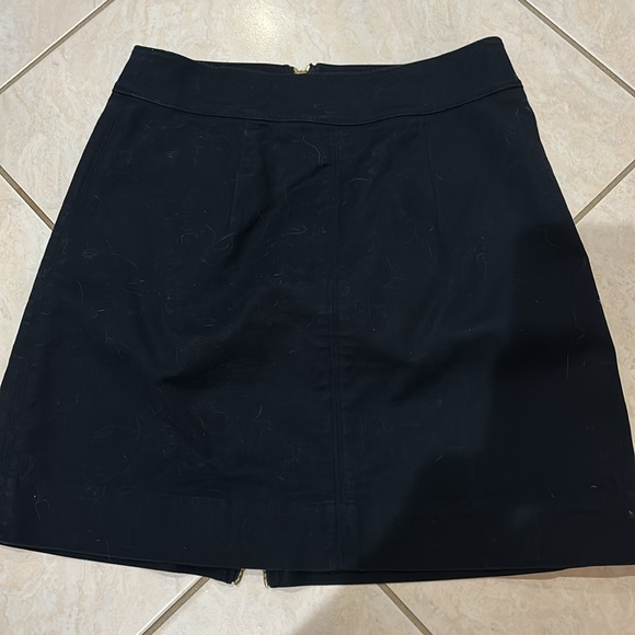 Michael Kors skirt size 2. - Picture 2 of 3